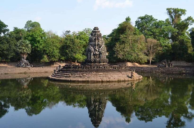 Siem Reap: Full-Day Tuk-Tuk Tour of Angkor Wat Temples - Ta Som and Neak Pean add smaller, unusual stops