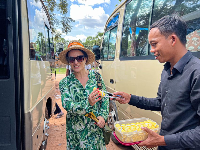 Siem Reap: Kampong Phluk and Tonle Sap Sunset Boat Cruise - An island monastery and sunset on the lake