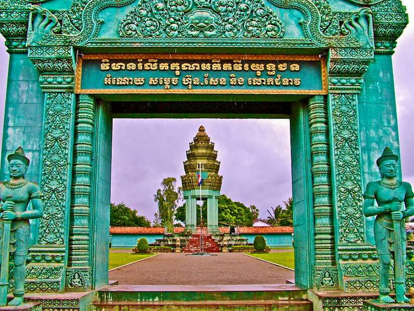 Siem Reap: Khmer Rogue, War museum &landmine museum Day Tour - The Cambodia Landmine Museum and the war that did not end