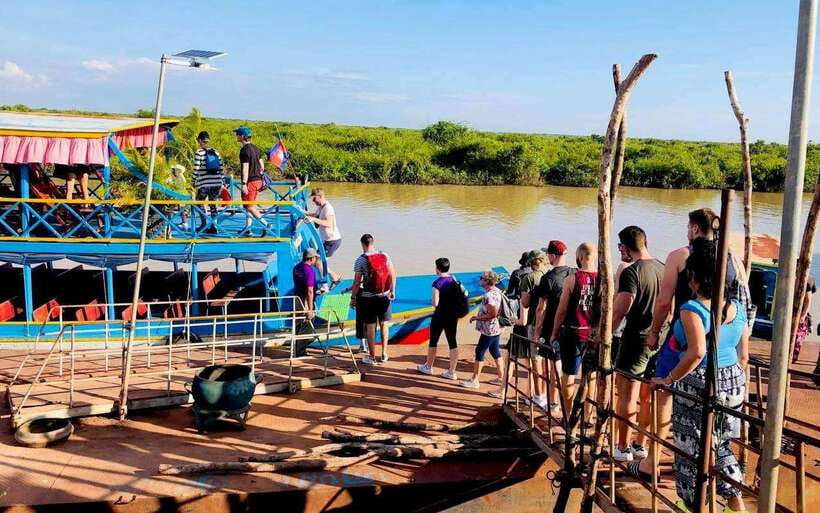 Siem Reap: Kompong Phluk Floating Village Half-Day Tour - A short pagoda stop before the water