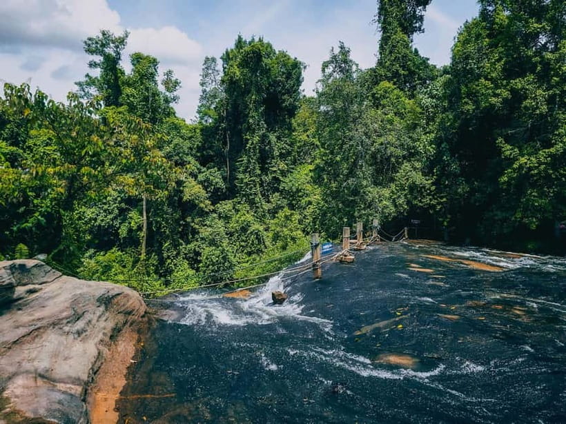 Siem Reap: Kulen Mountain, Beng Mealea, and Kampong Phluk - The rural road to Preah Dak and the palm sugar stop