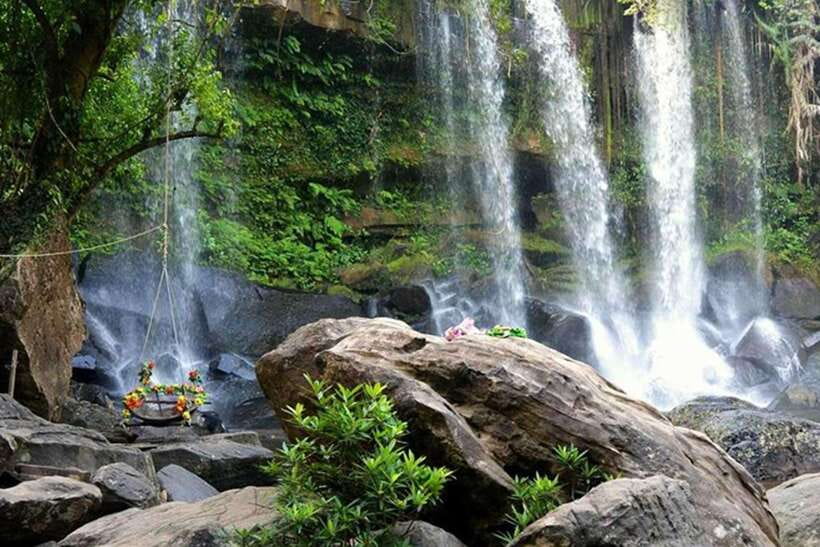 Siem Reap: Kulen Waterfall by Private Tour - Ruined temples and the reclining Buddha