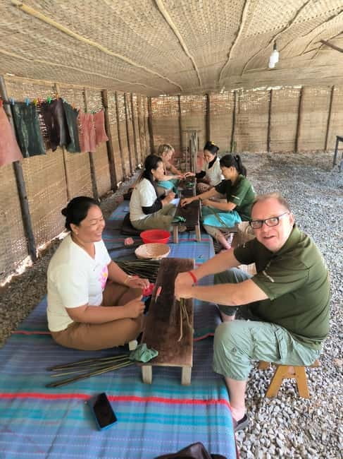 Siem Reap: Lotus Silk Farm- Tour, Lake & Masterclass - The boat ride through the lotus fields