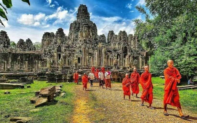 Siem Reap: Personalized Angkor Wat Sunrise/Set by TukTuk/Car - Why a private Angkor tour can be worth the cost