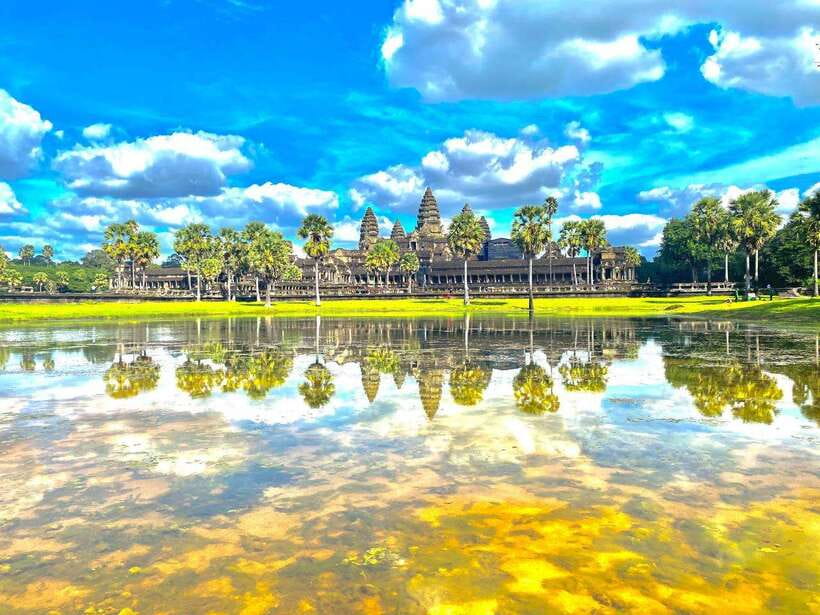 Siem Reap: Private Angkor Wat & Bakheng Mountain Sunset Tour - Key points to know before booking
