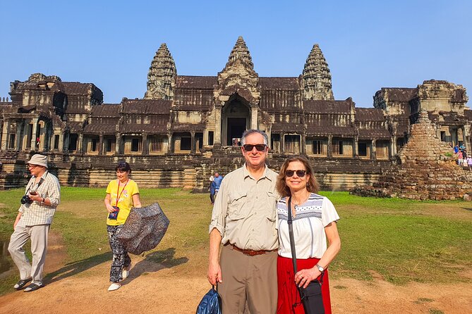 Siem Reap: Private Angkor Wat Sunrise & Tour Around Angkor Park - Bayon’s stone faces are the morning’s grand finale