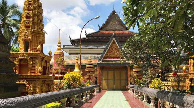 Siem Reap Private Car Charter with English Speaking Driver - What the driver adds to the day