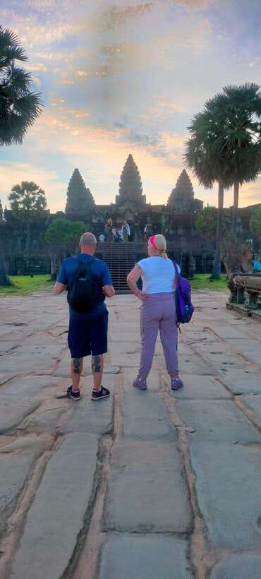 Siem Reap Private Tour: Angkor Wat Sunrise And Banteay Srei - Key points at a glance
