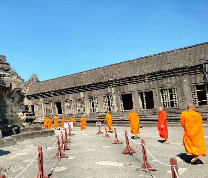 Siem Reap Private Tour: Angkor Wat Sunrise And Banteay Srei - What the private format changes