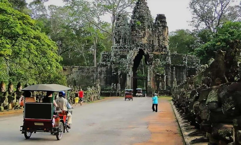 Siem Reap : Private Tuk-Tuk Tour of the Magnificent Temples. - Starting with Angkor Wat