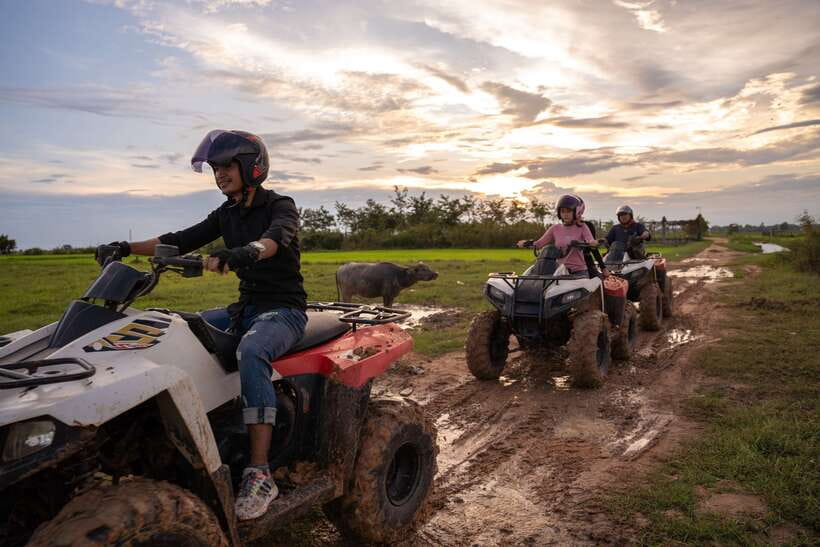 Siem Reap: Quad Bike Tour of Local Villages - Leaving Siem Reap behind on four wheels