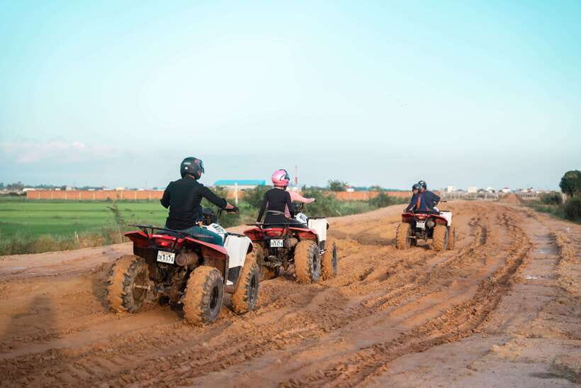 Siem Reap: Quad Bike Tour of Local Villages - Returning through the fields after dark