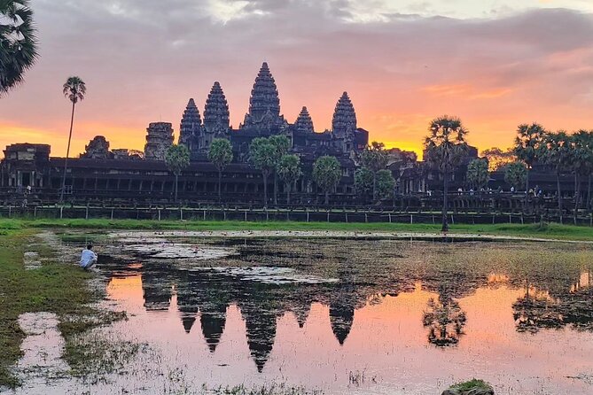 Siem Reap Shared Full-Day Guided Tour of Angkor Temples - Starting at your hotel and buying the temple pass