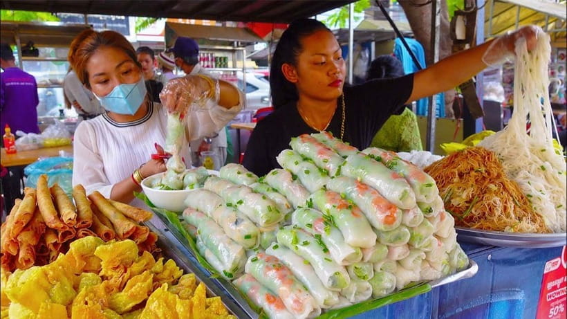 Siem Reap Street Foods Tour by Tuk Tuk with Personal Guide - The local night market and final tastings