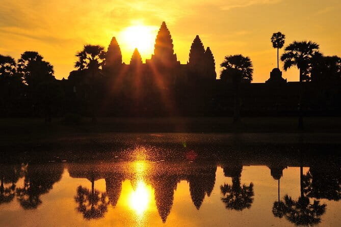 Siem Reap Sunrise Private Tour - Starting with Angkor Wat at sunrise