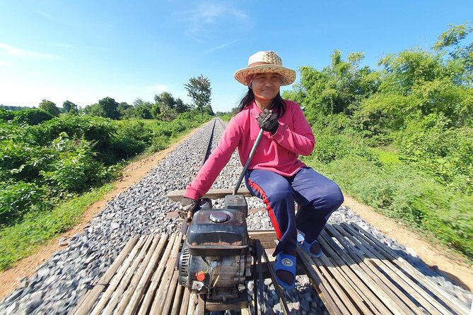 Siem Reap to Battambang Private Guided Tour (Day Trip) - A long road from Siem Reap to Battambang