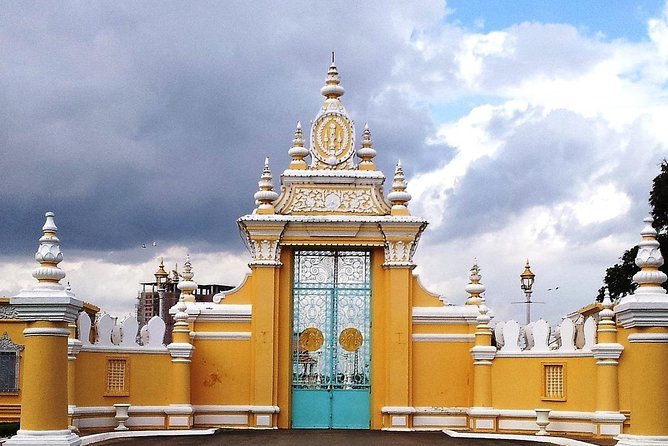 Siem Reap to Phnom Penh by Private Car or Minivan - Who should book this transfer