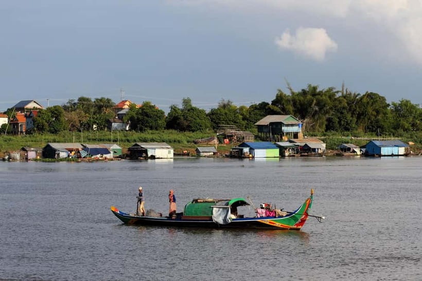 Siem Reap to Phnom Penh Full-Day land/cruise tour (one way) - BBQ lunch, fruit, and drinks