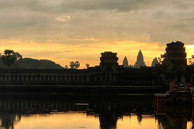 Siem Reap To Phnom Penh Private Transfer Mini-Van-Car - The road trip itself, from city to countryside