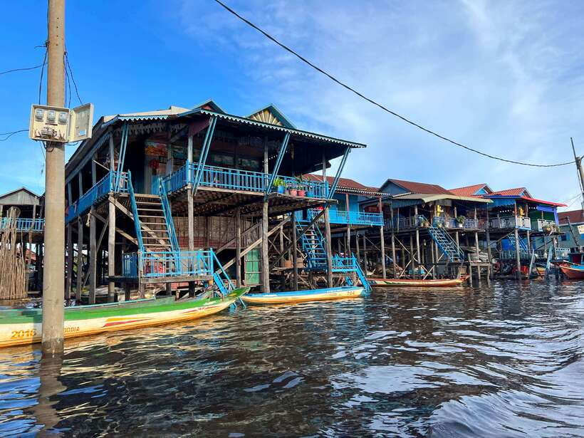 Siem Reap: Tonle Sap and Kampong Phluk Tour with Street Food - Cambodian street food after sunset