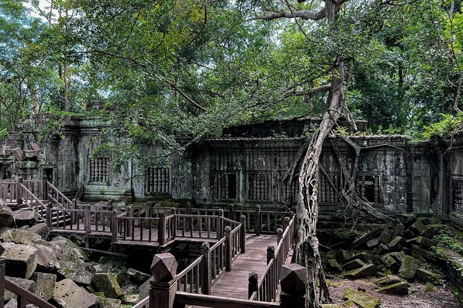Siem Reap Tourist Attractions 2 Day Angkor Wat Shared Tour - Kampong Phluk and life on the water
