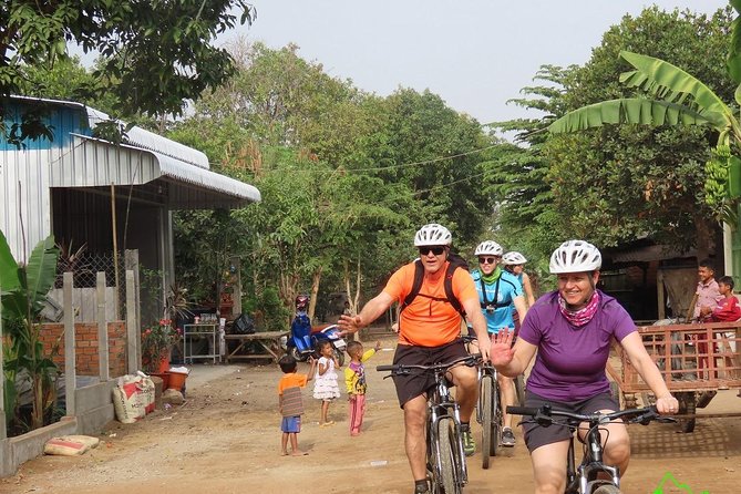 Silk Island Cycling Adventure & lunch with locals - Heat, fitness, and what to bring