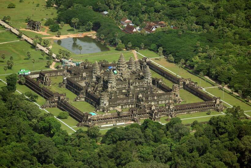 Sky Venture Microlight Siem Reap - Seeing Angkor without the temple crowds