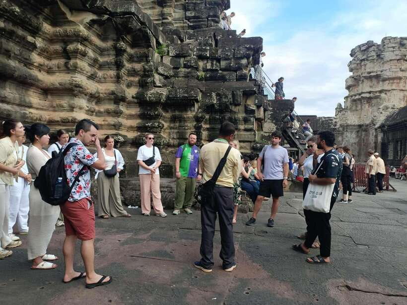 Small-Group Full Day Angkor wat Guide tour with Sun set - Starting from Siem Reap and reaching Angkor Wat
