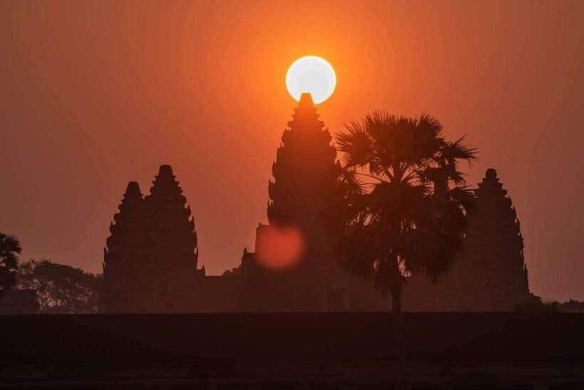 Sunrise at Angkor Wat Temple: 3-Hour Private Tour - Finding the right sunrise viewpoint