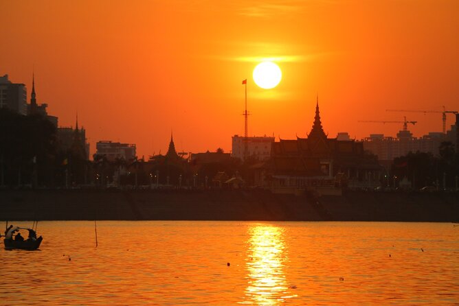 Sunset Cruise with free flow beer, soft drinks & fruit platter - The Silk Island question