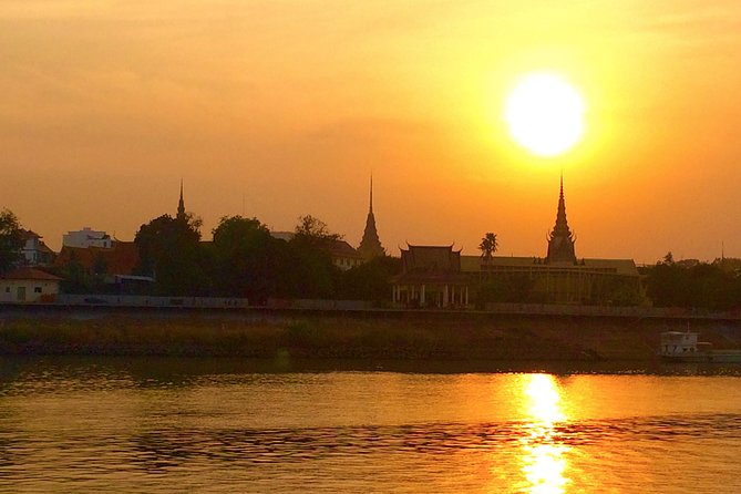 Sunset Cruise with unlimited beer & soft drinks -English speaking guide on board - Is $16.99 good value?