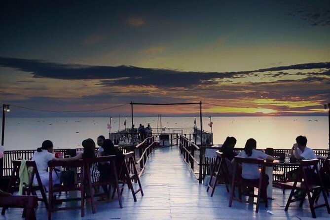 Sunset Dinner and drinks includes a Floating Village cruise tour. - From Siem Reap to the lotus fields