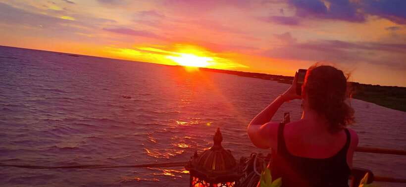Sunset Dinner Tour: Tonle Sap Lake Floating Village - Sunset timing and weather