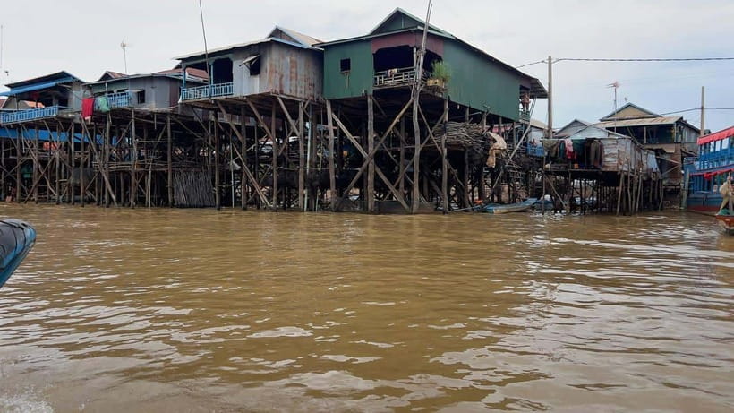 Sunset Kompong Pluk Floating Village - Rice fields and traditional villages