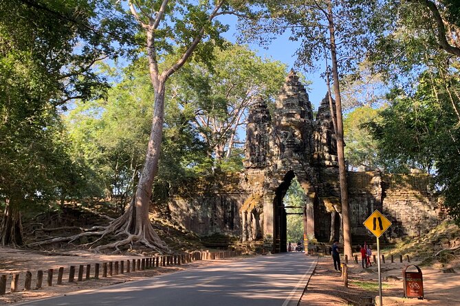 Taxi Siem Reap to Phnom Penh-English Speaking Driver - Choosing the right vehicle for your group