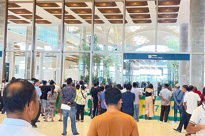 Techo International Airport Transfer - Vehicle comfort in Phnom Penh’s heat