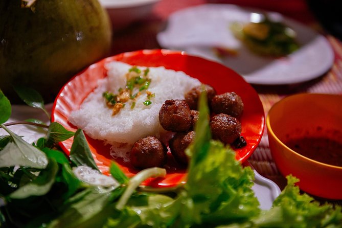 The 10 Tastings of Siem Reap With Locals: Private Street Food Tour - Kandal Village: curried fish and fried cake