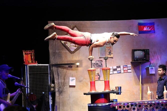 The Cambodian Circus Show and Pub Street Night Market - A possible pre-show dinner, with one important question