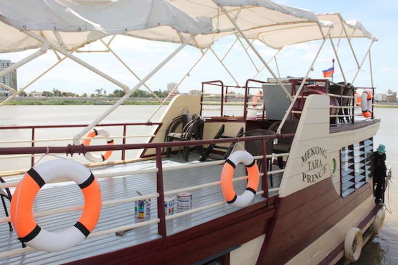 Tonle Sap Cruise & land Tour between Phnom Penh & Siem Reap - Who will enjoy this most