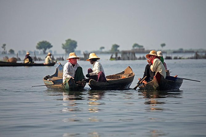 Tonle Sap Lake-Floating Villages-Mangrove Forest - The flooded mangrove canoe option