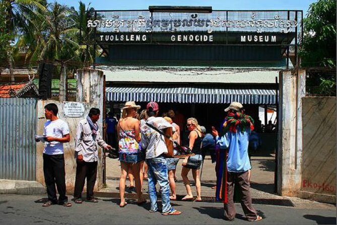 Tuol Sleng Genocide Museum (S-21) and Choeung Ek Killing Fields Tour - Why these two places belong together