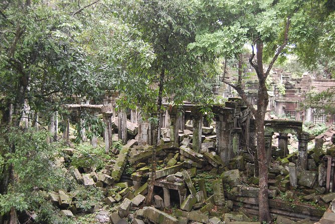 Two Days Angkor Wat Park-Beng Mealea and Kampong Phluk Village - What the Private Vehicle and Guide Add