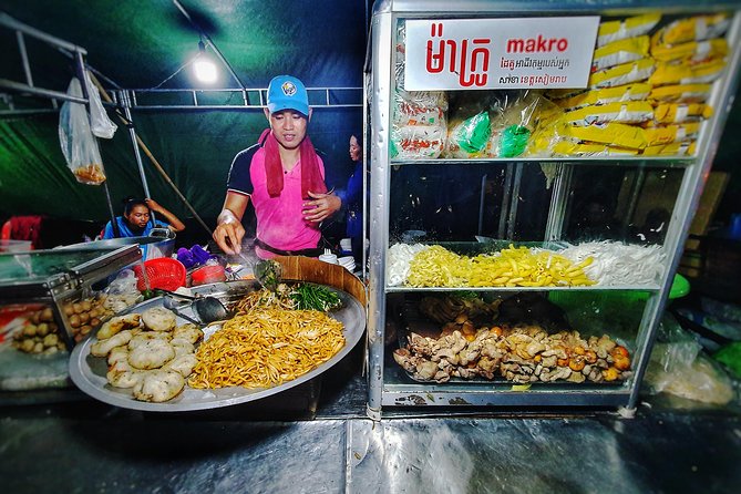 Ultimate Siem Reap Food Tour (10 Locals Tasting with Drinks & Transport) - A private format that suits curious eaters