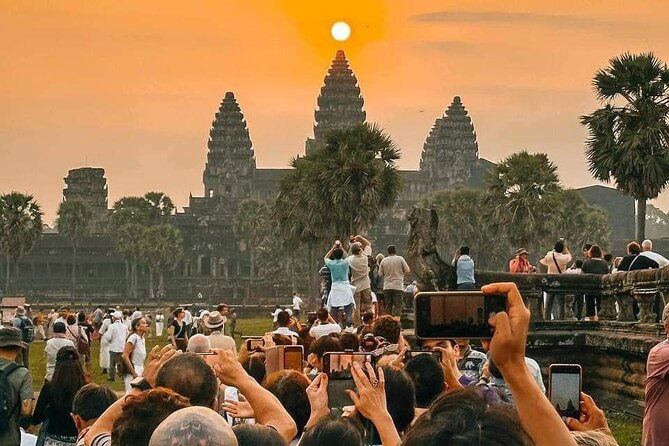 Unveiling Angkor Wat Sunrise, Bayon, Ta Prohm In Small Group Tour - The 10-minute Angkor Thom gate stop