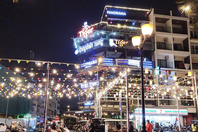 Visit 9 Places in 3 Hours by Private Tuk-Tuk - The old railway station shows another side of the city