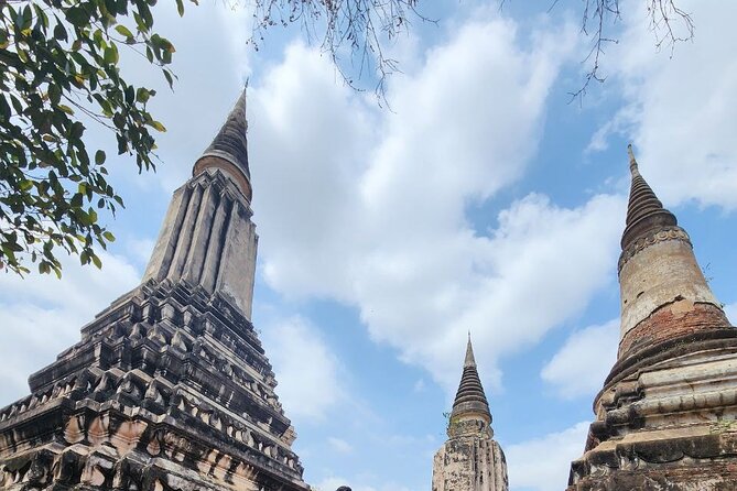 Visit Phnom Udong and Silk Island by Khmer Traditional Tuk-Tuk - Walking across Udong Mountain
